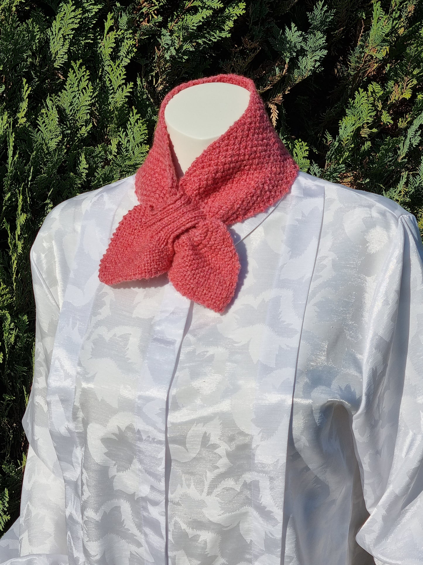 Steckschal rosa mit Alpaka nach historischem Muster, handgestrickt