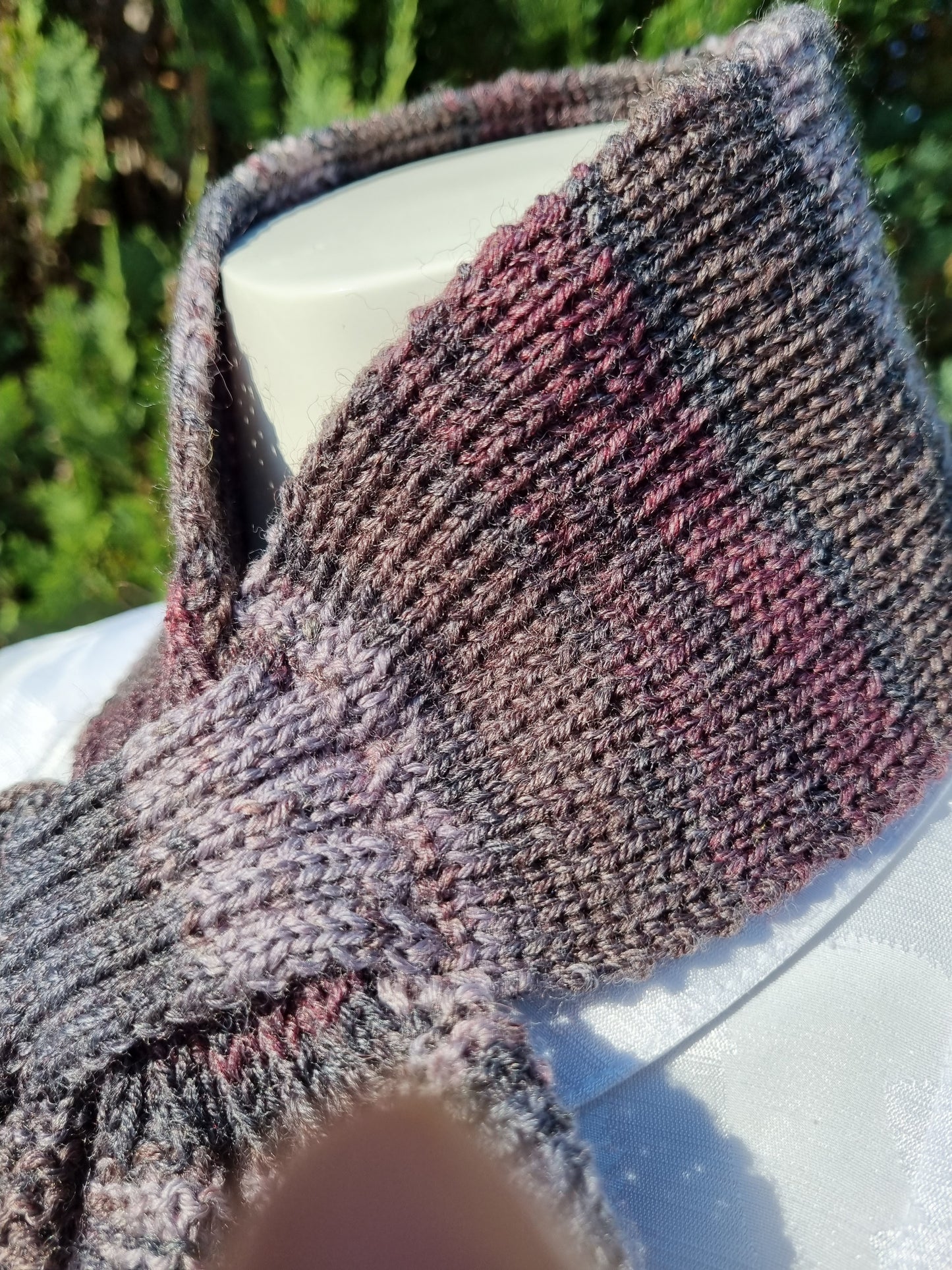 Steckschal multicolor nach historischem Muster, handgestrickt