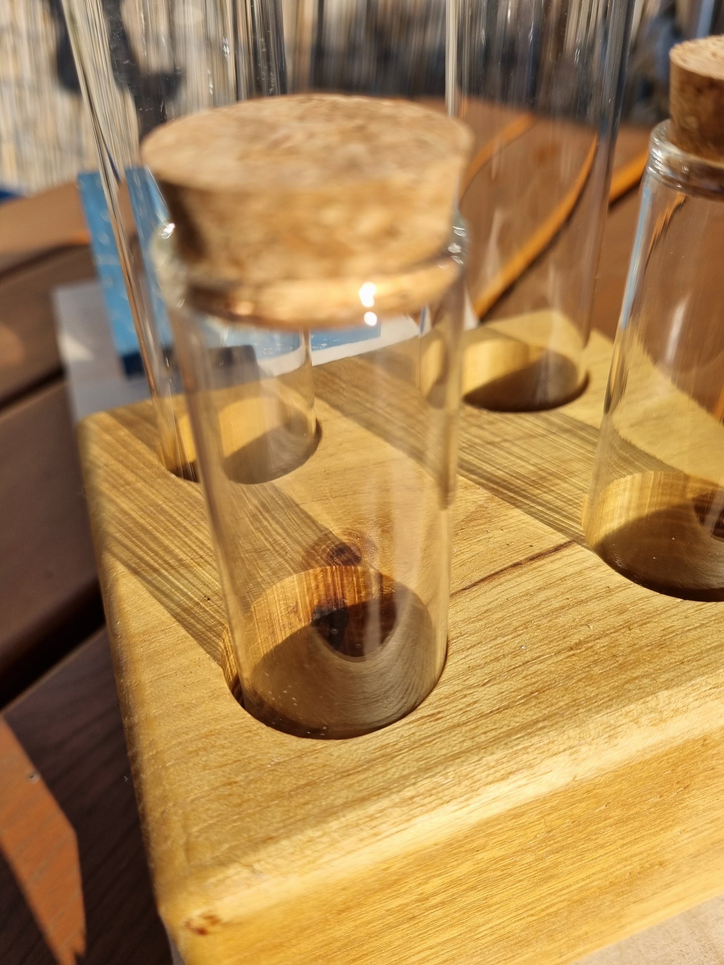 Reagenzglas, Vase, Robinie massiv, geölt, vierfach, Unikat