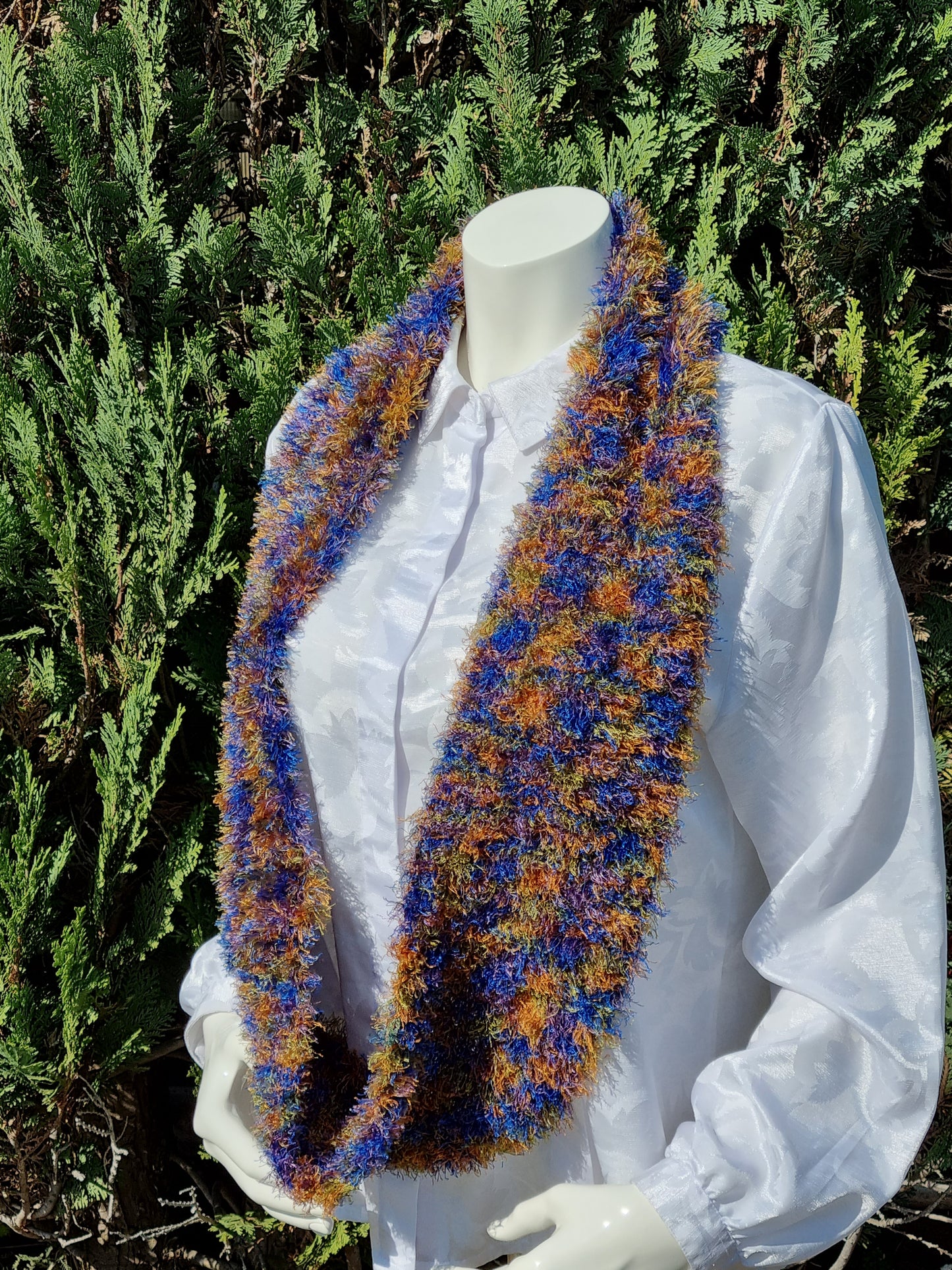 Loop aus Fancygarn, handgestrickt