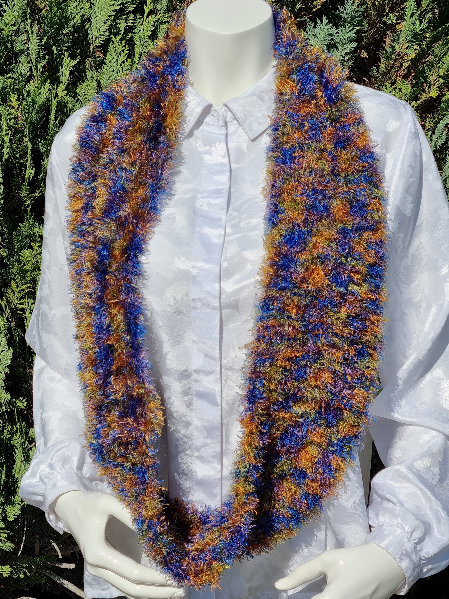 Loop aus Fancygarn, handgestrickt