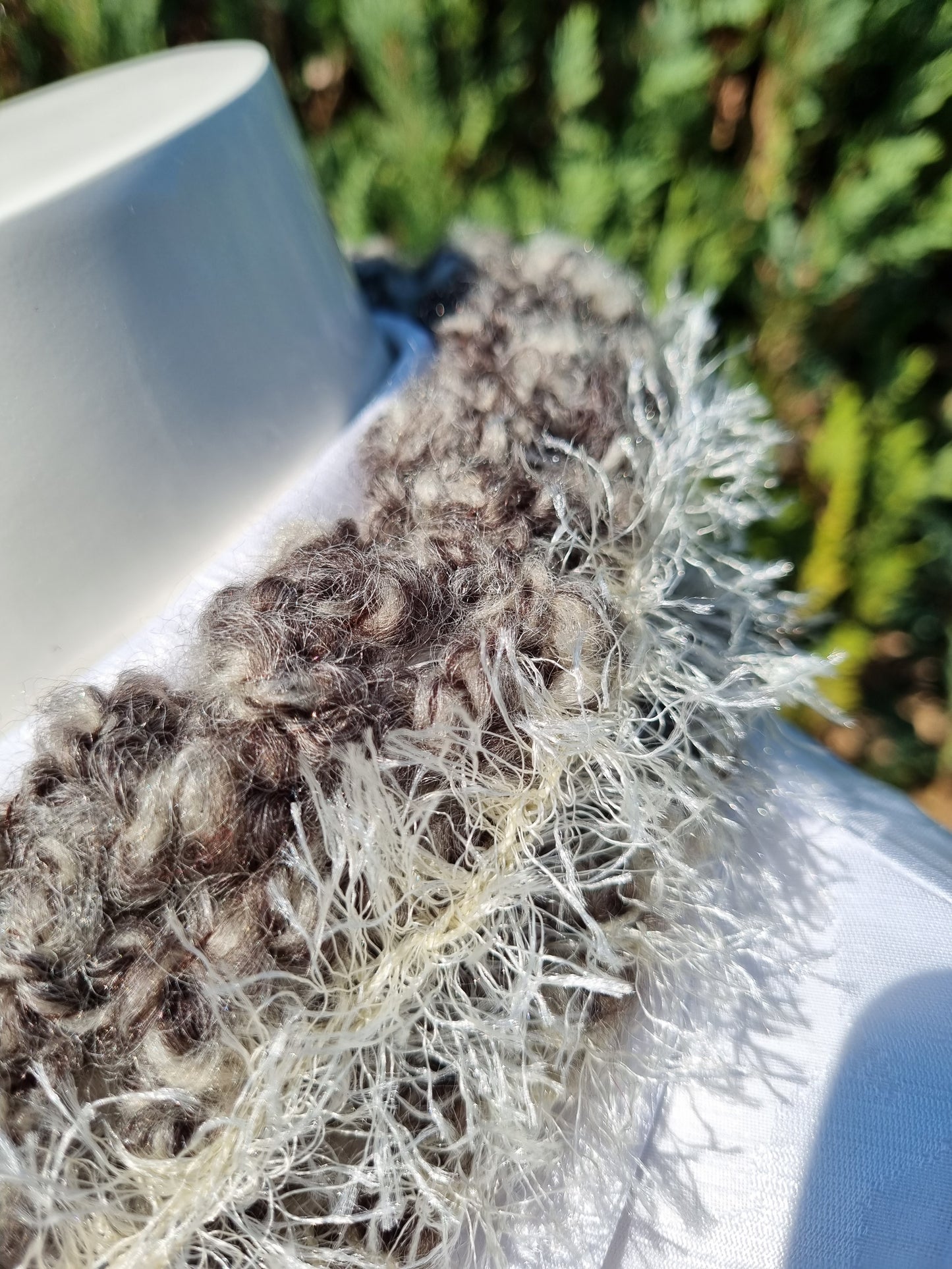 Kurzer Loop/ Kragen graumeliert, handgehäkelt