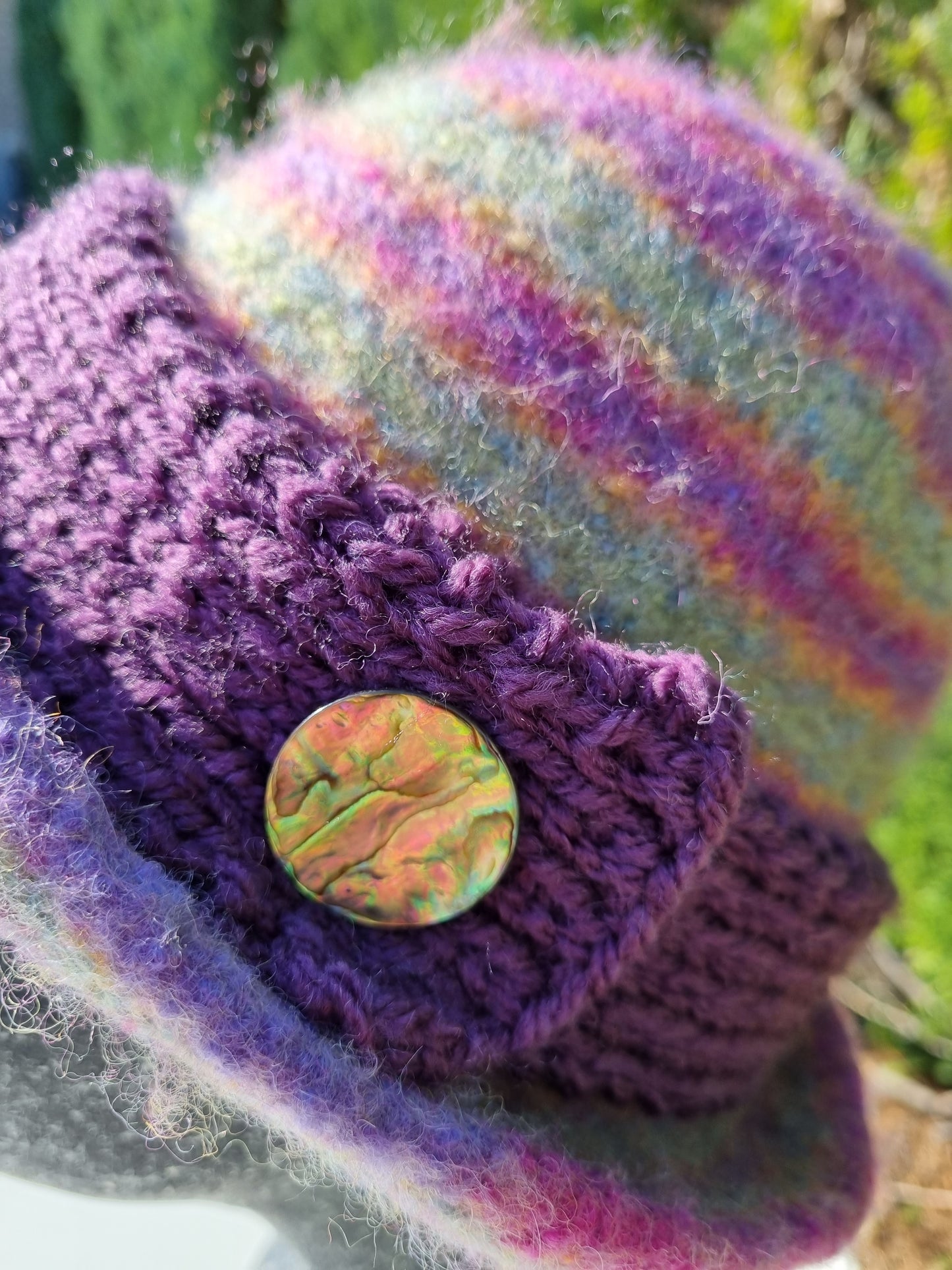 Filzhut mit Farbverlauf und Band, handgestrickt, Gr. 58/59