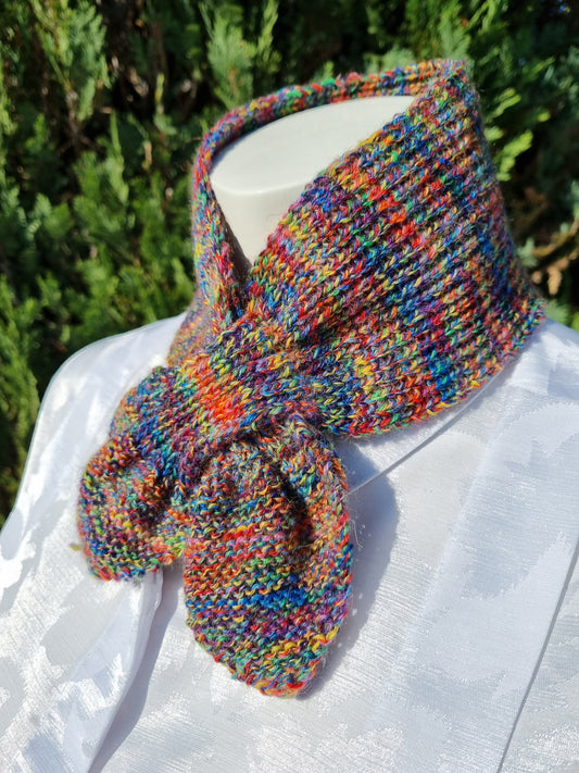 Steckschal multicolor nach historischem Muster, handgestrickt