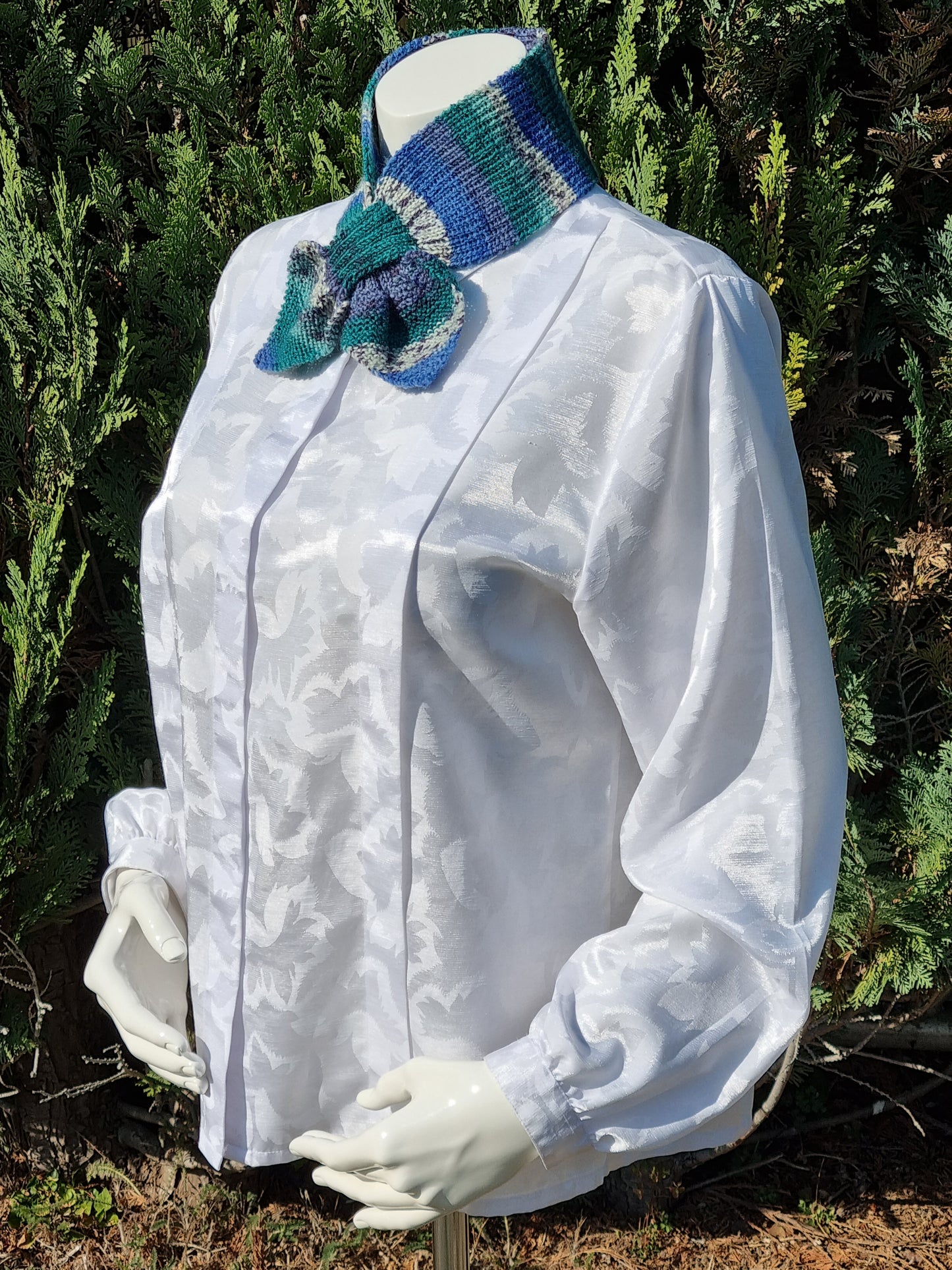 Steckschal multicolor nach historischem Muster, handgestrickt