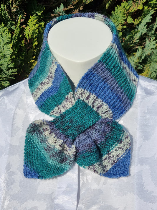 Steckschal multicolor nach historischem Muster, handgestrickt