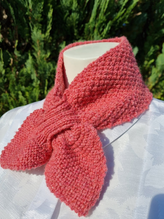 Steckschal rosa mit Alpaka nach historischem Muster, handgestrickt