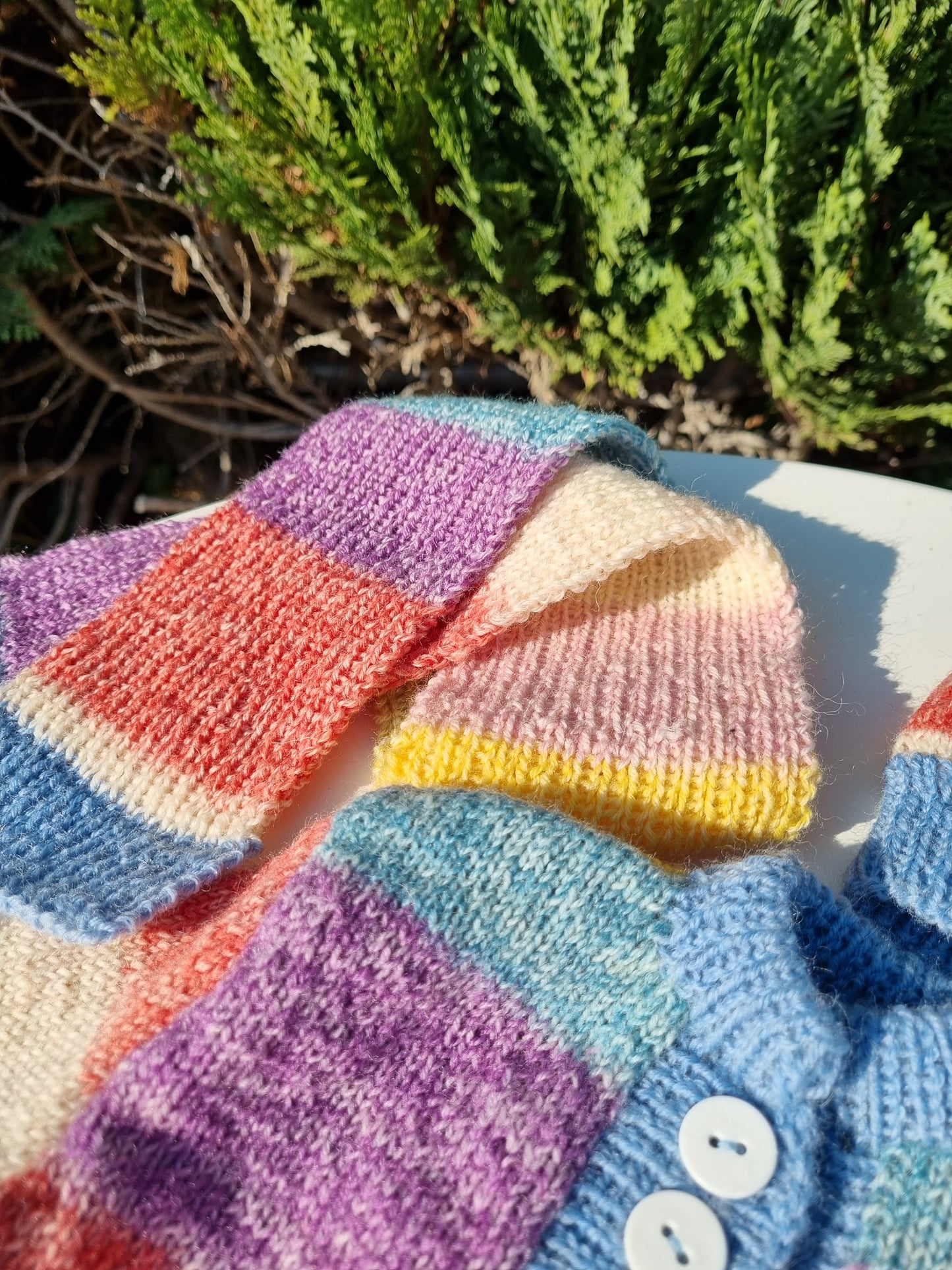 Set aus Baby-Jäckchen, Mütze & Schal, handgestrickt, Gr. 68