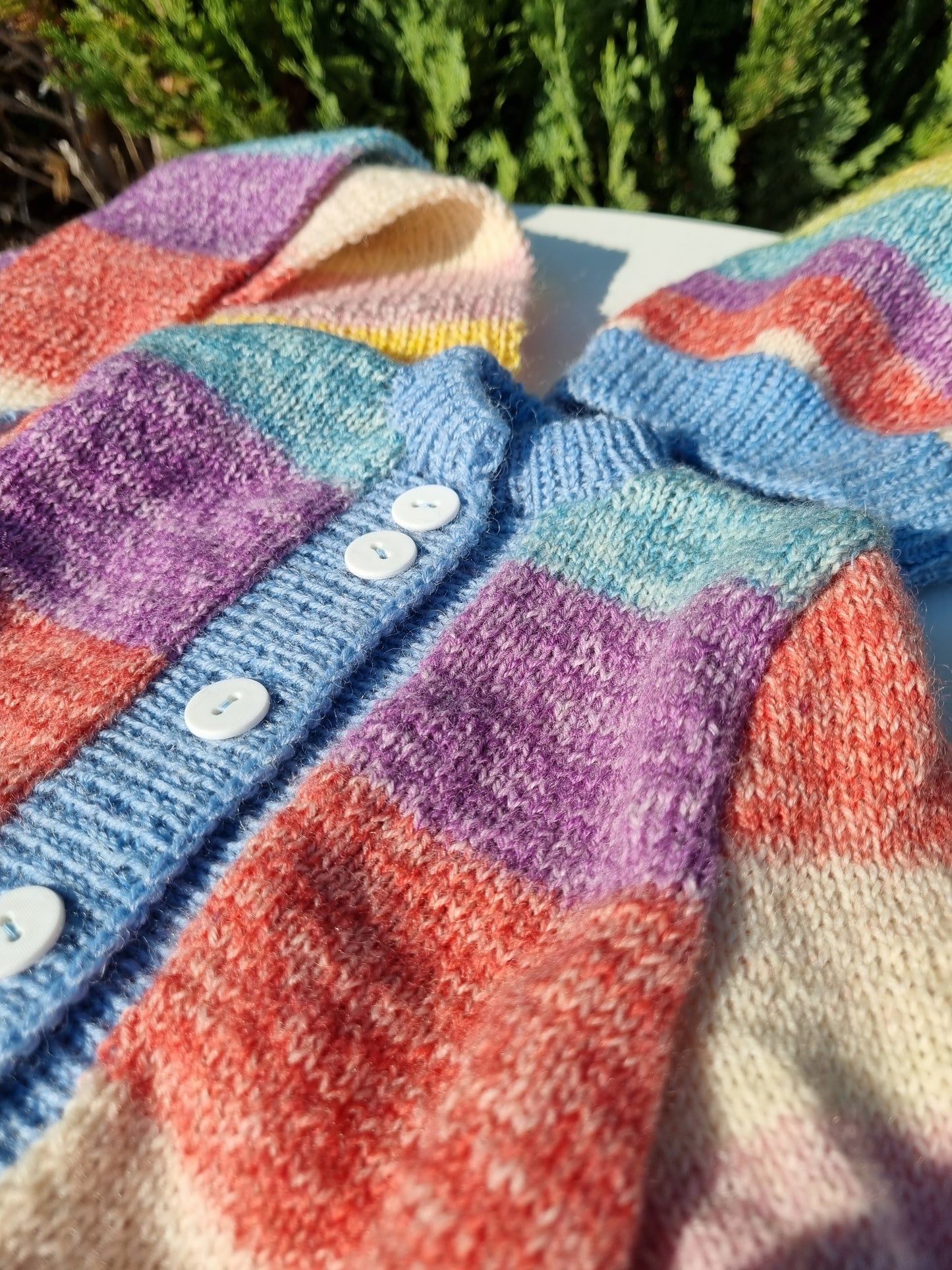 Set aus Baby-Jäckchen, Mütze & Schal, handgestrickt, Gr. 68