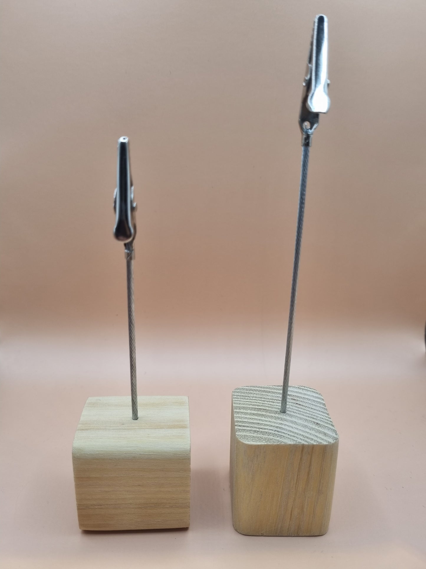 Notizwürfel mit Krokodilklemme, Memo- und Fotohalter, Robinien-Massivholz, Epoxy-Blüte möglich (versch. Varianten)